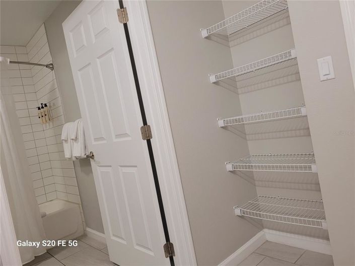 Image No.30-3 Bed Property for sale