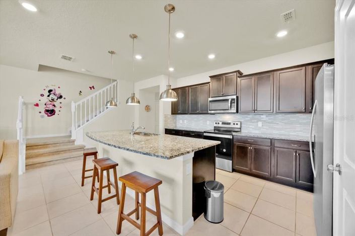 Image No.10-5 Bed Townhouse for sale