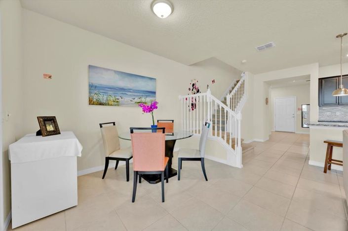 Image No.15-5 Bed Townhouse for sale