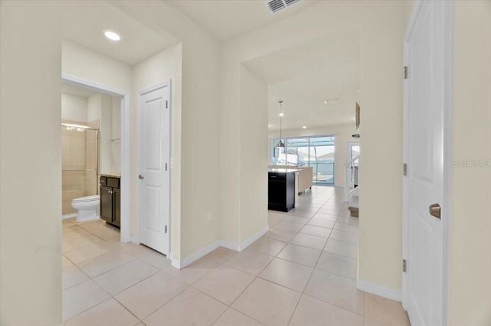 Image No.4-5 Bed Townhouse for sale