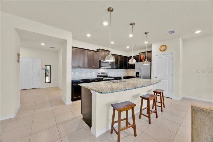 Image No.9-5 Bed Townhouse for sale