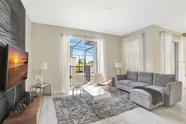 Image No.11-4 Bed Townhouse for sale