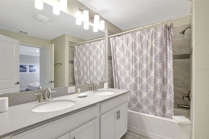 Image No.15-4 Bed Townhouse for sale