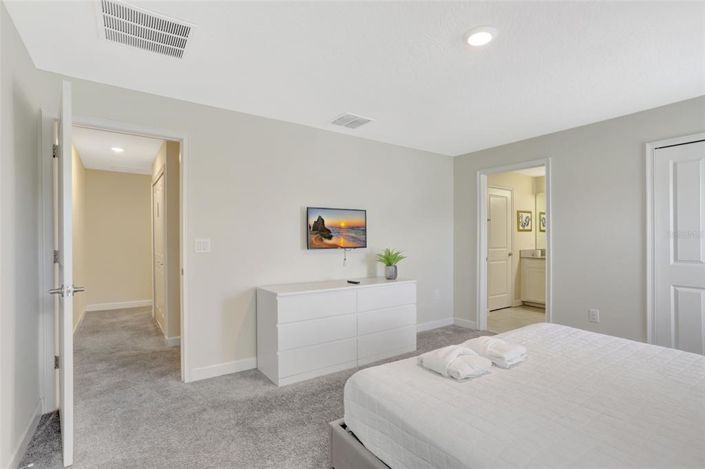 Image No.18-4 Bed Townhouse for sale