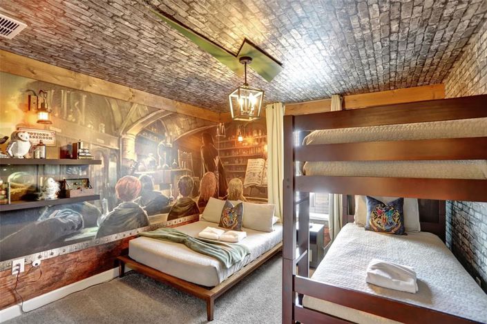 Image No.2-4 Bed Townhouse for sale