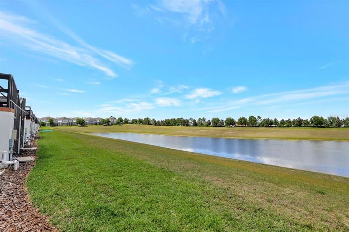 Image No.26-4 Bed Townhouse for sale