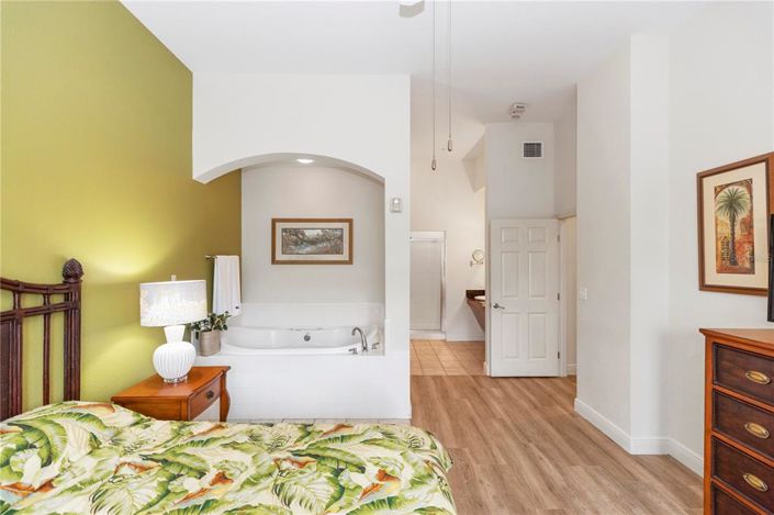 Image No.13-3 Bed Property for sale