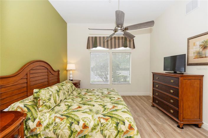 Image No.20-3 Bed Property for sale