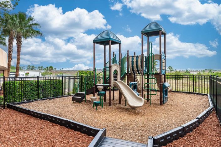 Image No.26-3 Bed Property for sale