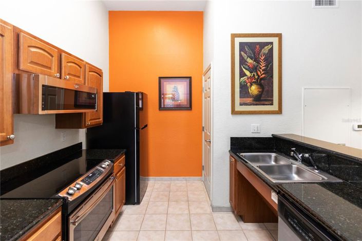 Image No.6-3 Bed Property for sale