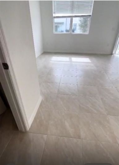 Image No.22-3 Bed Townhouse for sale