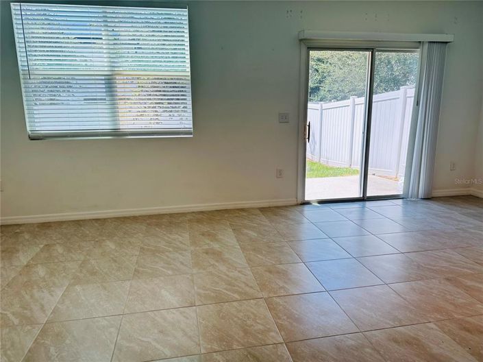 Image No.29-3 Bed Townhouse for sale