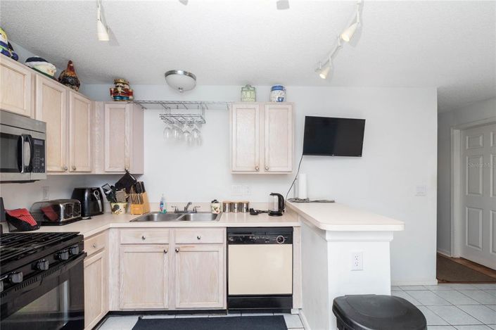 Image No.11-4 Bed Property for sale