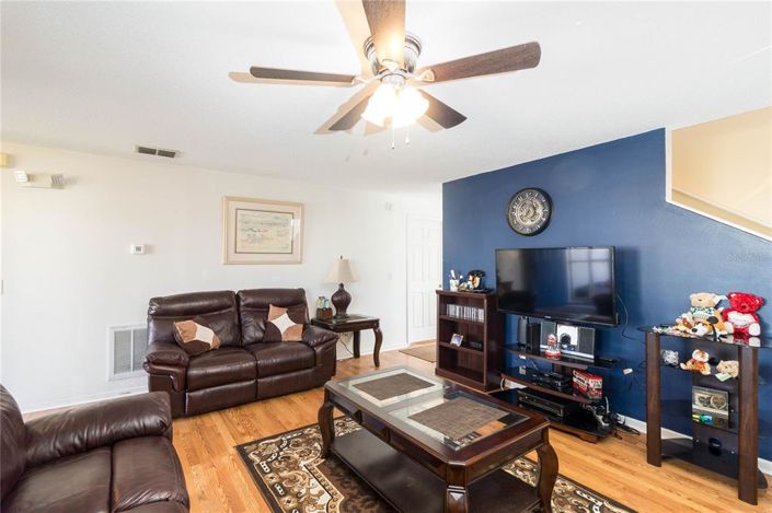 Image No.6-4 Bed Property for sale