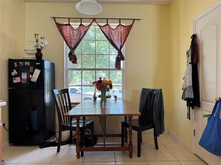 Image No.12-4 Bed Property for sale