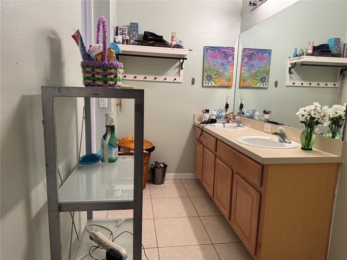 Image No.16-4 Bed Property for sale