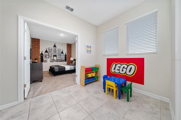 Image No.11-3 Bed Property for sale