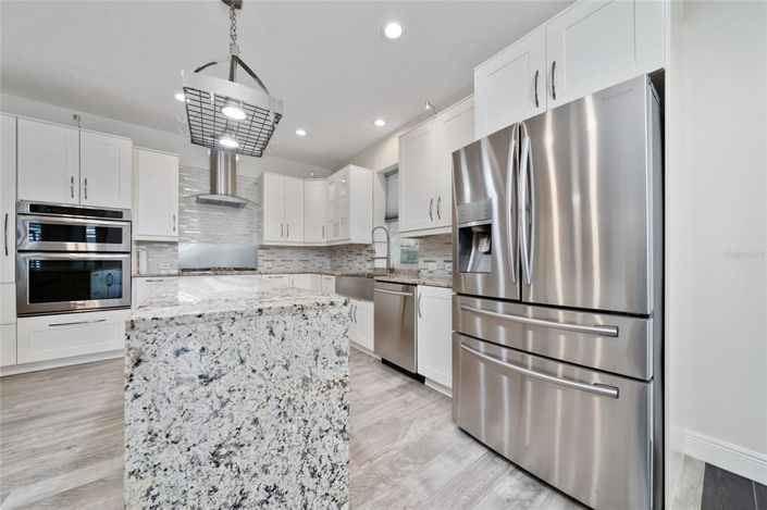 Image No.12-4 Bed Property for sale