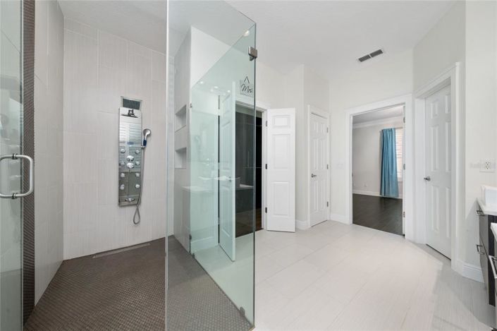 Image No.21-4 Bed Property for sale