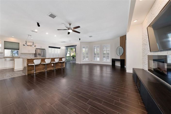 Image No.9-4 Bed Property for sale