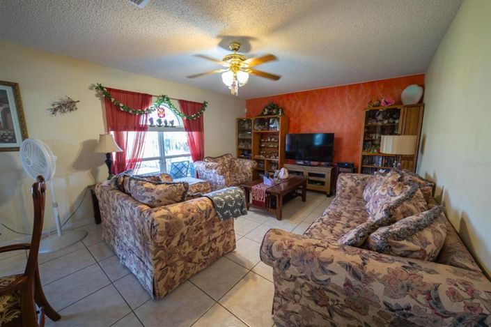 Image No.7-Propriété de 4 chambres à vendre à Kissimmee