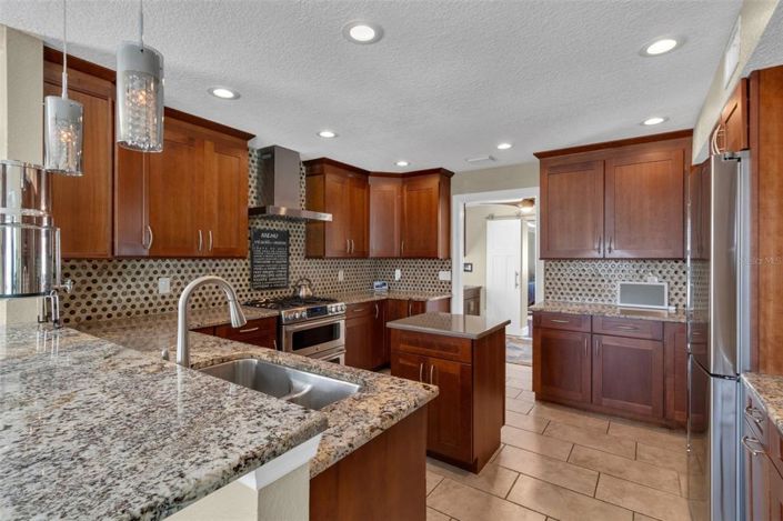 Image No.20-3 Bed Property for sale