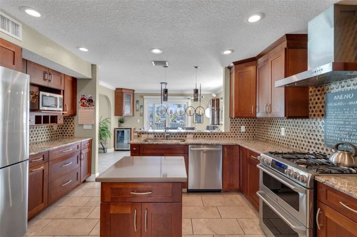 Image No.22-3 Bed Property for sale