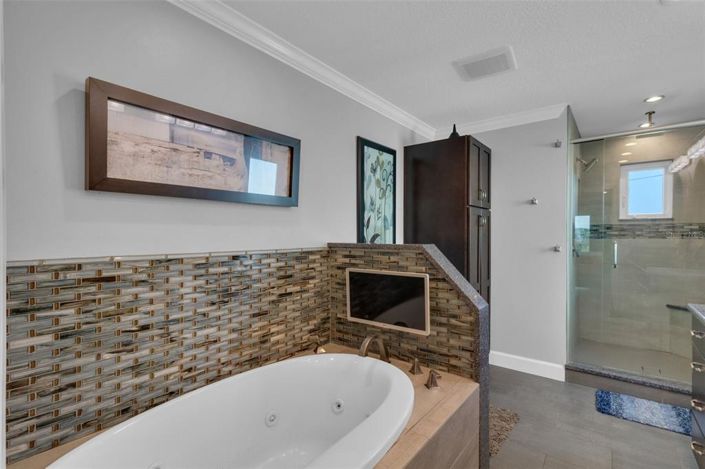 Image No.41-3 Bed Property for sale