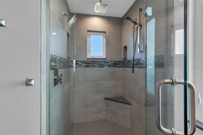 Image No.55-3 Bed Property for sale