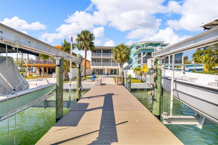 Image No.66-3 Bed Property for sale