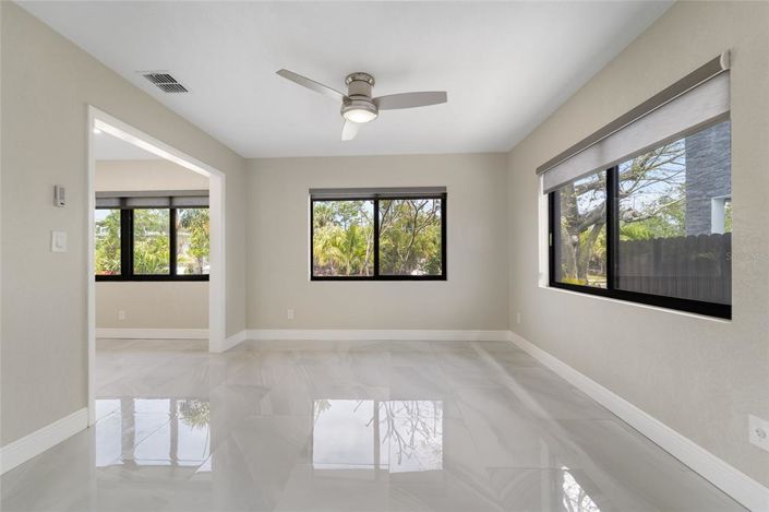 Image No.12-4 Bed Property for sale