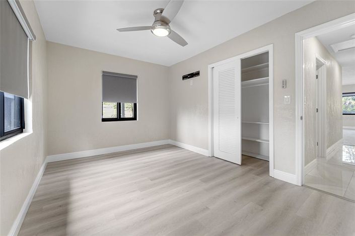 Image No.20-4 Bed Property for sale