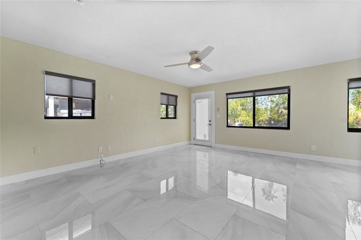 Image No.6-4 Bed Property for sale