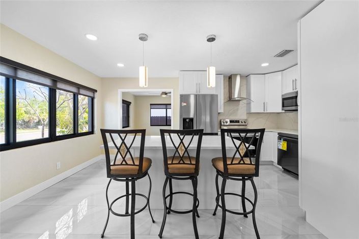 Image No.7-4 Bed Property for sale