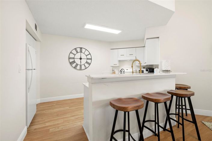 Image No.23-2 Bed Property for sale