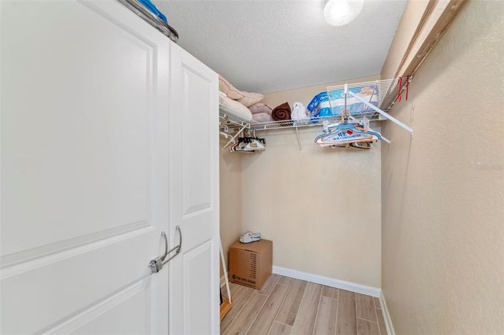 Image No.21-2 Bed Property for sale