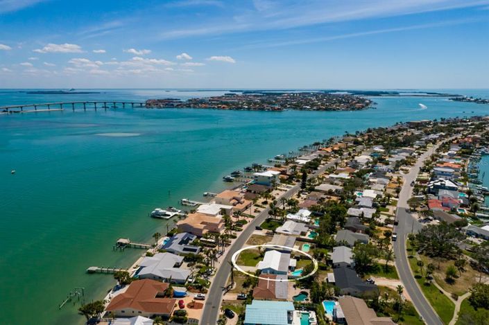 Image No.15-3 Bed Property for sale