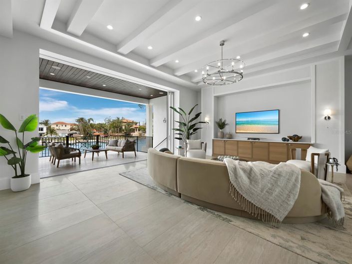 Image No.15-4 Bed Property for sale