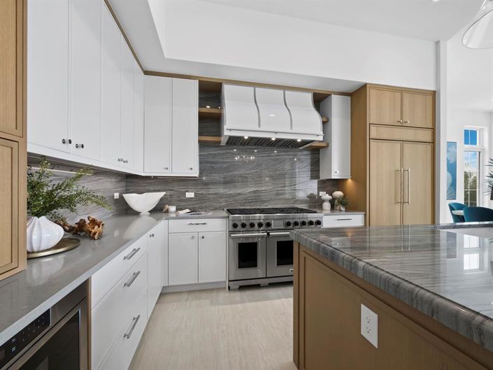 Image No.28-4 Bed Property for sale