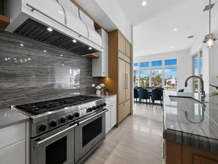 Image No.29-4 Bed Property for sale