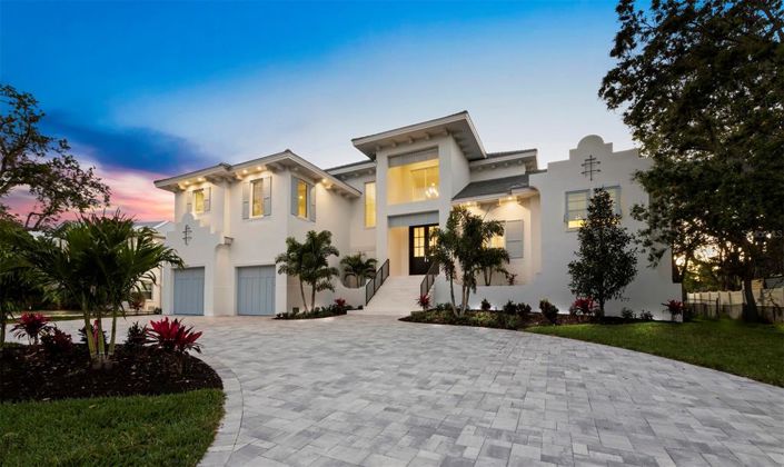 Image No.3-4 Bed Property for sale