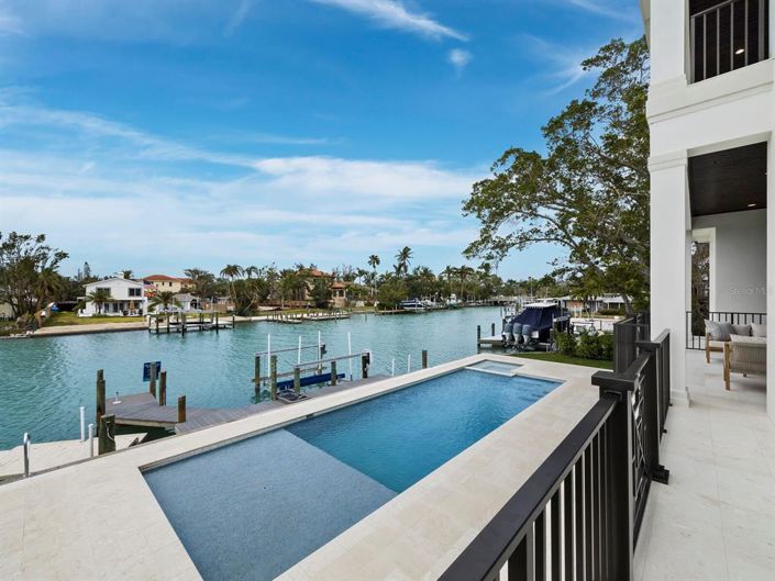 Image No.35-4 Bed Property for sale