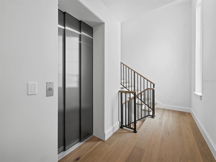 Image No.50-4 Bed Property for sale