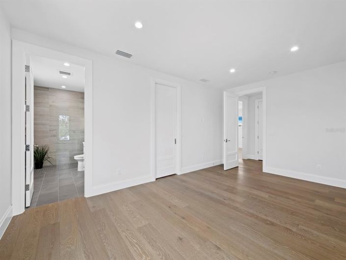 Image No.52-4 Bed Property for sale