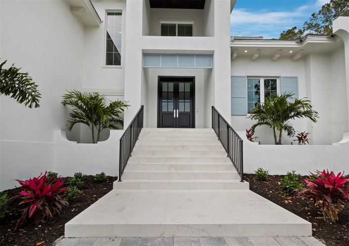 Image No.6-4 Bed Property for sale