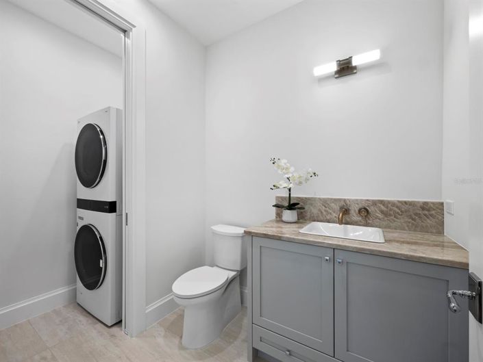 Image No.60-4 Bed Property for sale