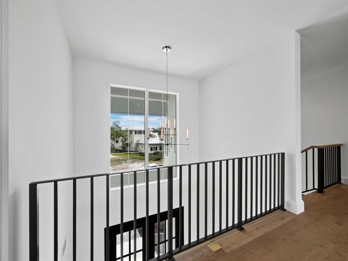 Image No.61-4 Bed Property for sale