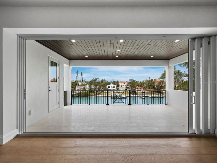 Image No.66-4 Bed Property for sale