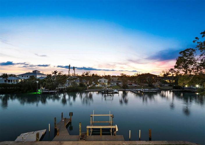 Image No.68-4 Bed Property for sale