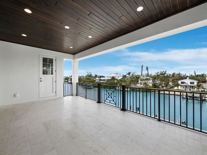 Image No.69-4 Bed Property for sale